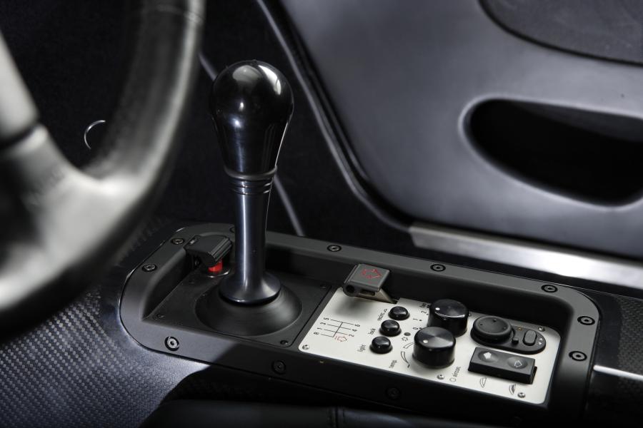  McLaren F1 1997 года  (фото 2 из 5)